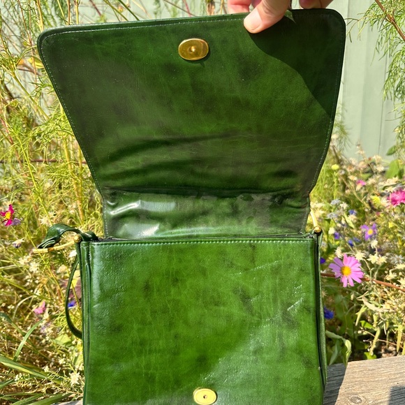 Vintage Marbled Green Faux Leather Crossbody Bag - Picture 2 of 4